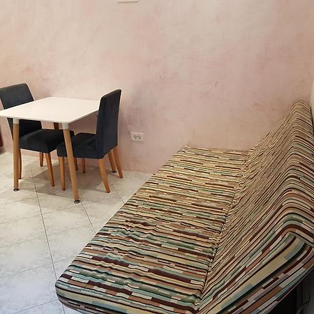 Apartmaji Tim Izola Esterno foto