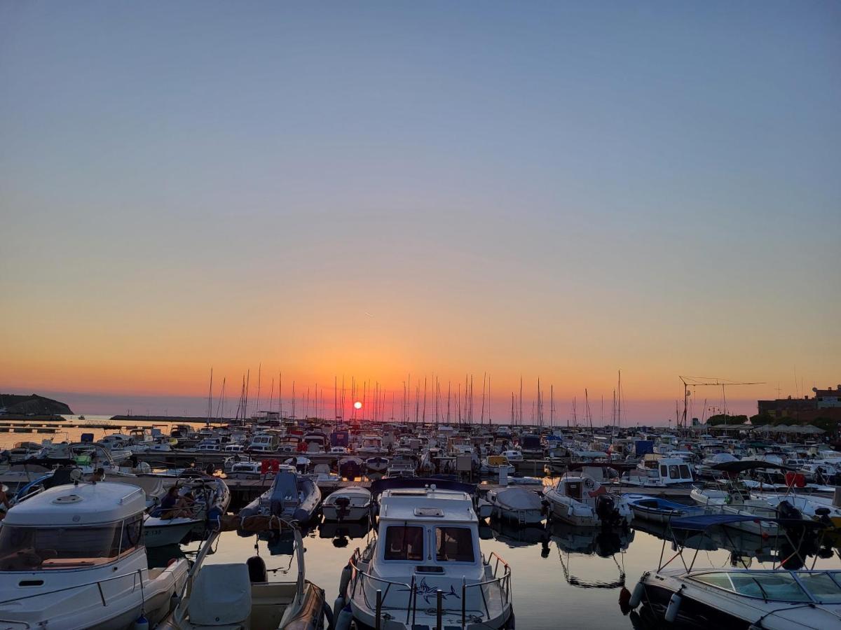 Apartmaji Tim Izola Esterno foto