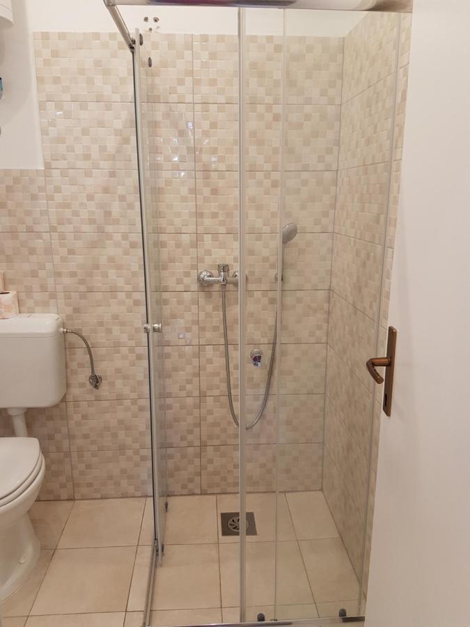 Apartmaji Tim Izola Esterno foto