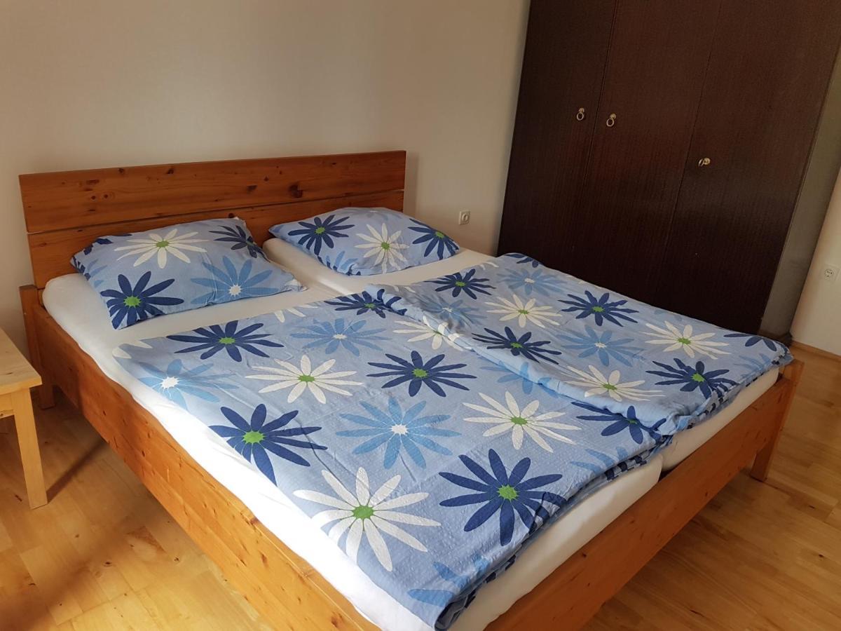 Apartmaji Tim Izola Esterno foto