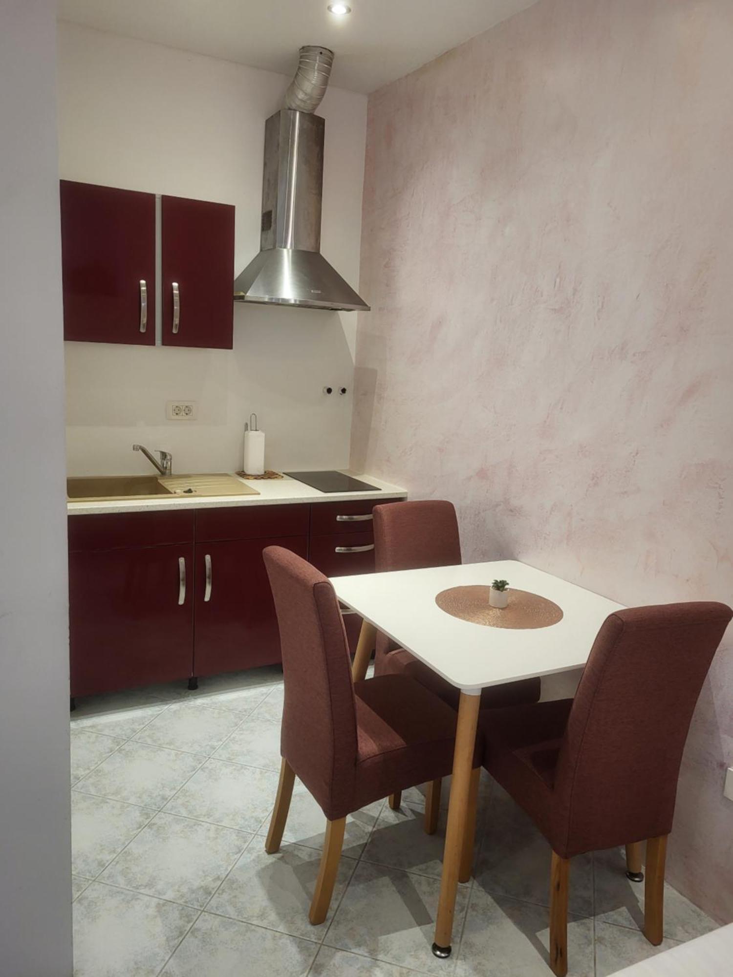 Apartmaji Tim Izola Esterno foto